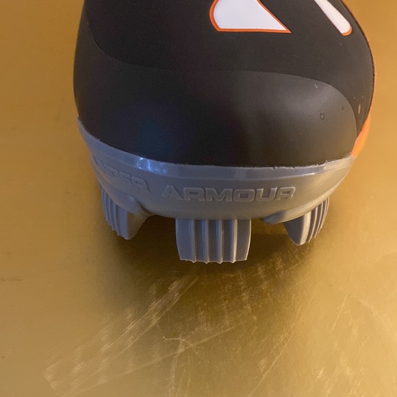 Men’s Under Armour Baseball Cleats Clutch Fit Black/Orange US15 New W/O Orig Box - Picture 8 of 15